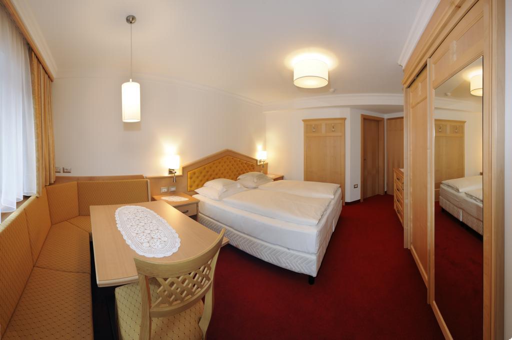 Hotel Ingram Sëlva di Val Gardena Værelse billede